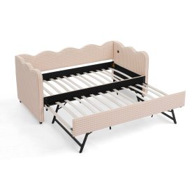 Cozy Gingham Daybed with Trundle