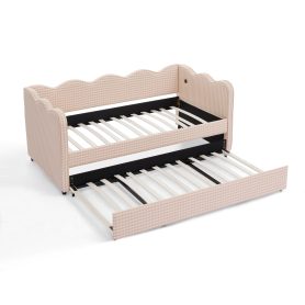 Cozy Gingham Daybed with Trundle