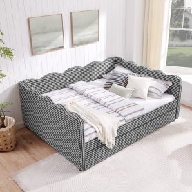 Queen Size Cozy Gingham Daybed