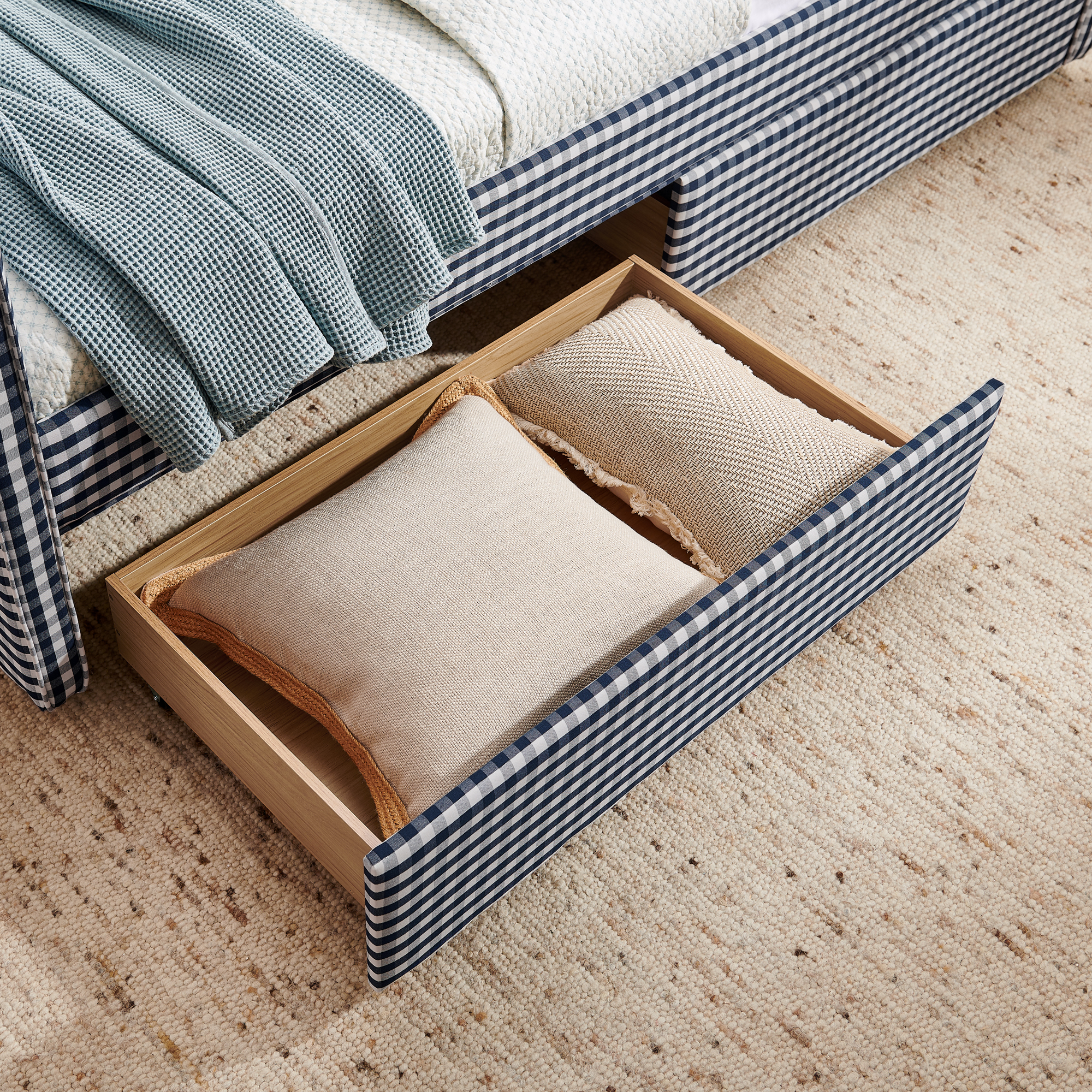 Twin Size Daybed With Two Storage Drawers, USB Port And Adorable Wave Shaped 8 Twin Size Daybed With Two Storage Drawers, USB Port And Adorable Wave Shaped