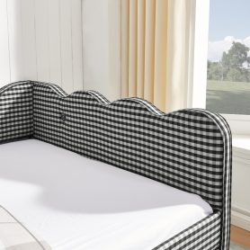 Full Size Cozy Gingham Daybed with Twin Size Trundle