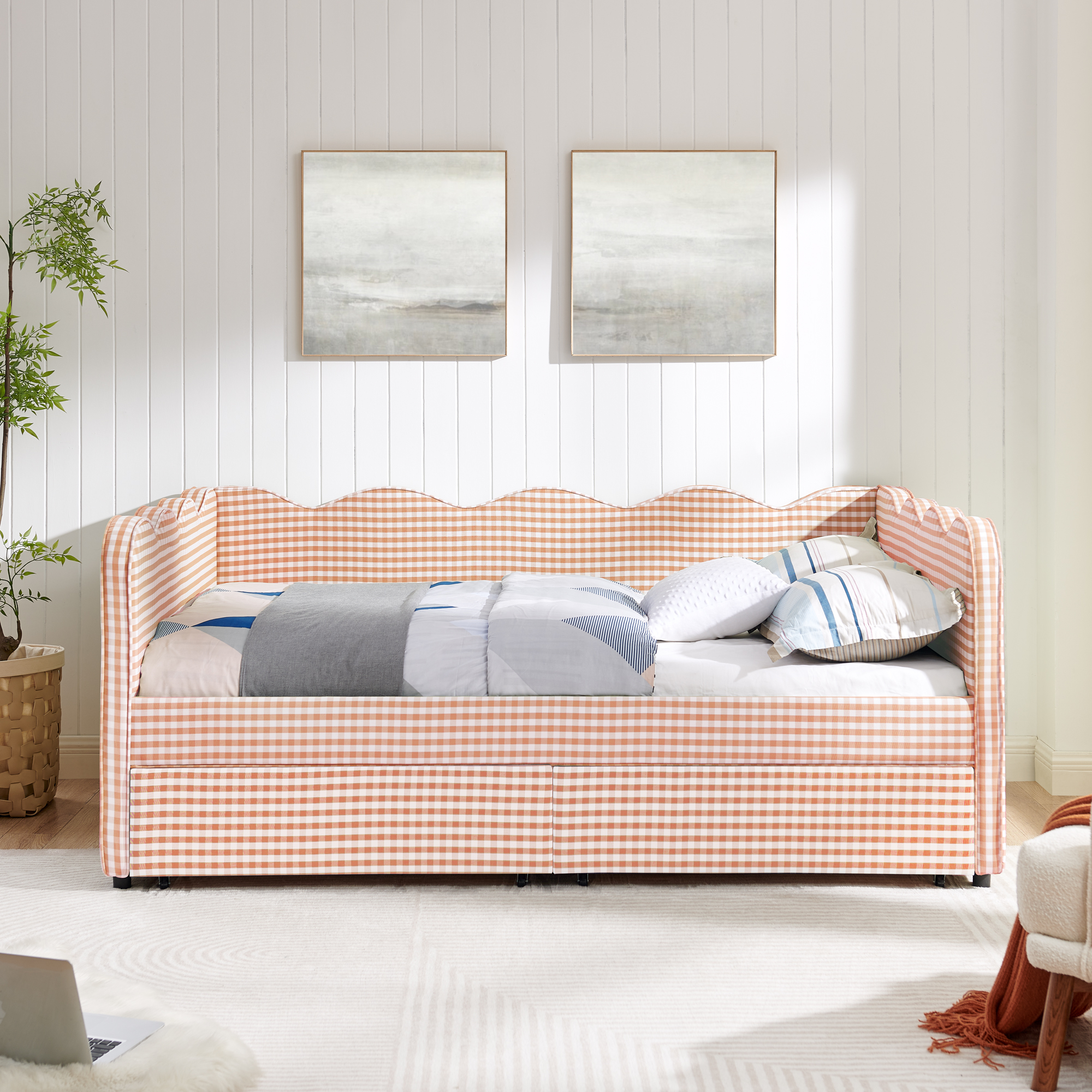 Full Size Cozy Gingham Daybed