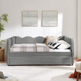 Full Size Cozy Gingham Daybed