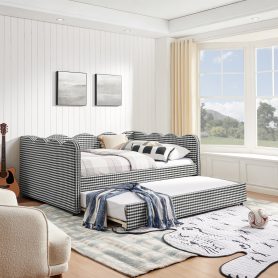 Full Size Cozy Gingham Daybed with Twin Size Trundle