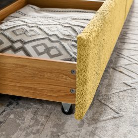 Queen Size Daybed with Two Drawers