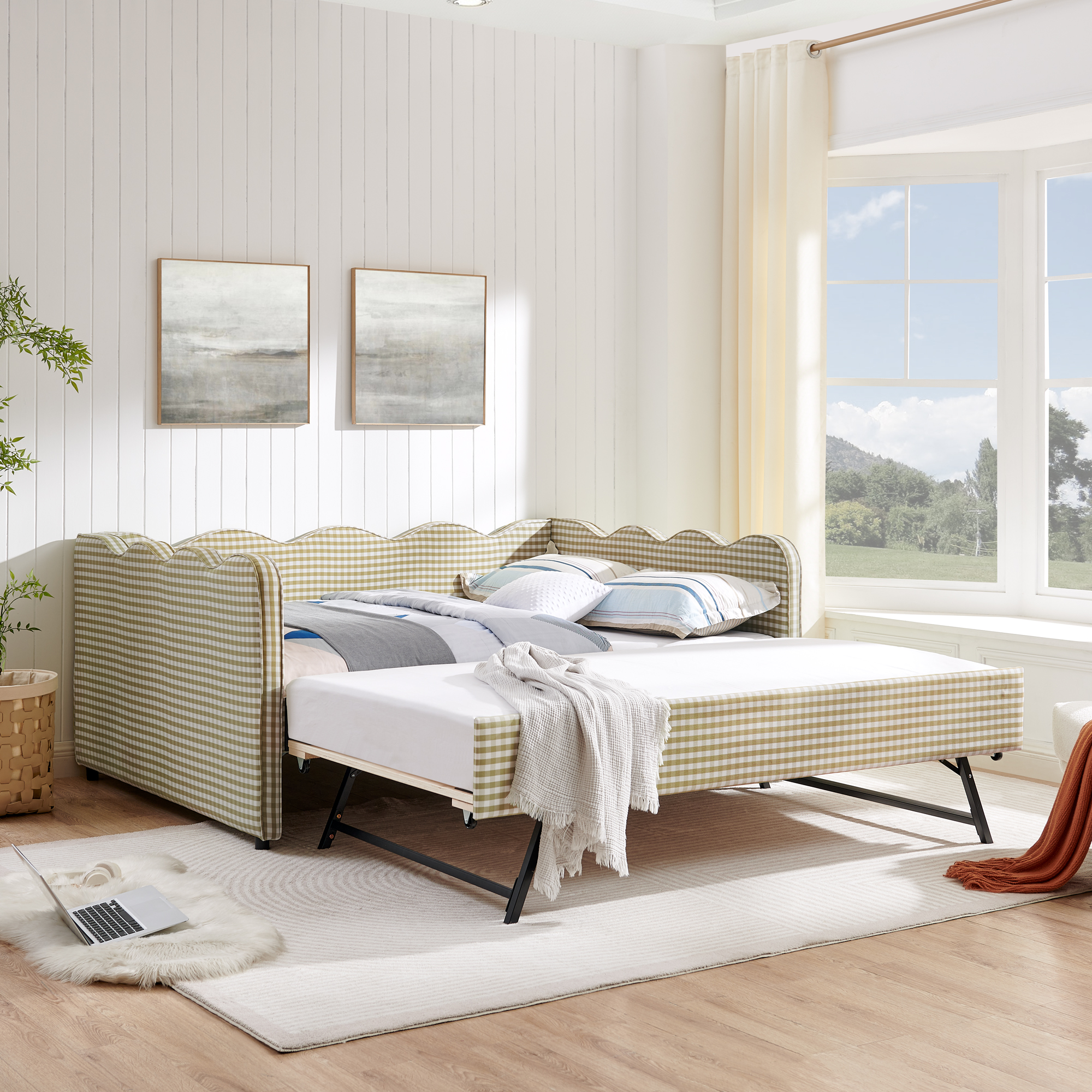 Full Size Cozy Gingham Daybed with Twin Size Trundle