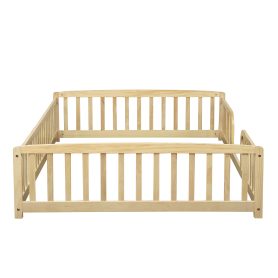 Full Size Floor Fence Bed with Central Entrance